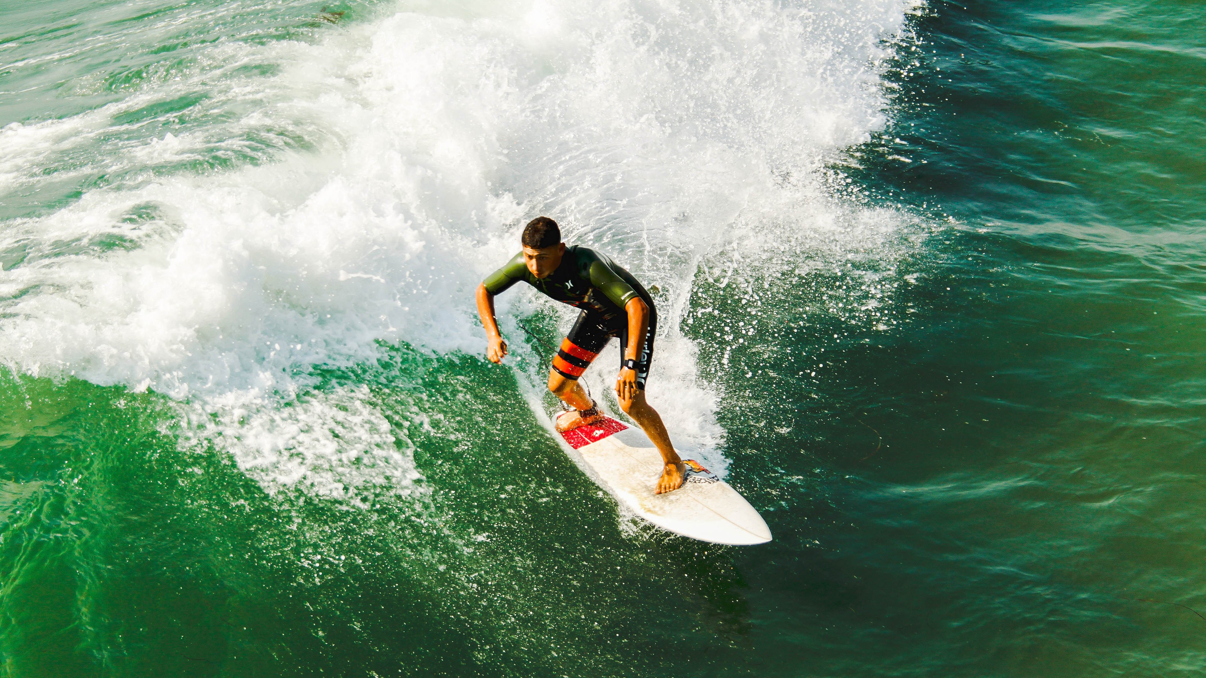 引领潮流：联盟冠军球员的着装新趋势，冠军球衣
