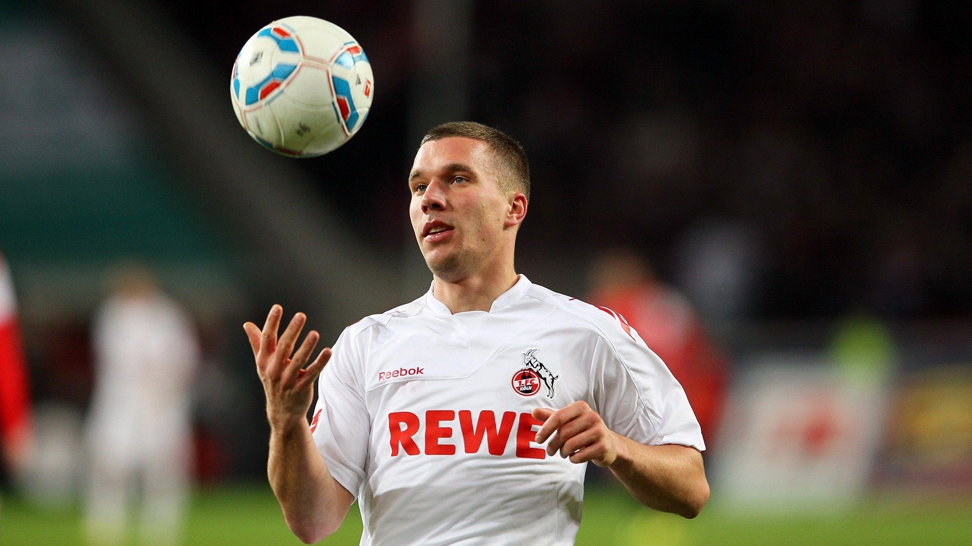 球迷热议：谁是本赛季MVP候选，本赛季常规赛mvp的人选